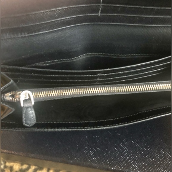 Prada Saffiano leather snap wallet with box - Picture 15 of 15